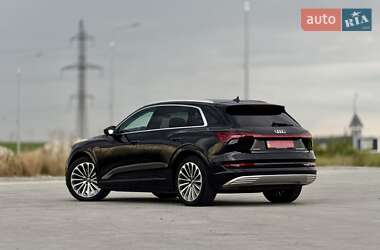 Внедорожник / Кроссовер Audi e-tron 2019 в 