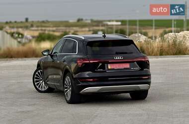 Внедорожник / Кроссовер Audi e-tron 2019 в 