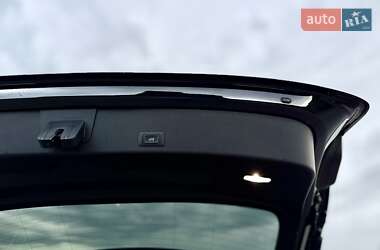 Внедорожник / Кроссовер Audi e-tron 2019 в 