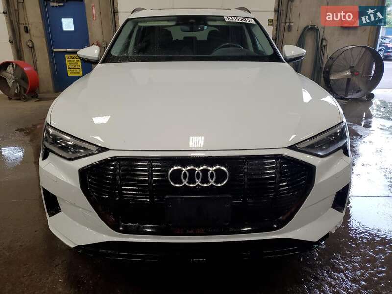 Внедорожник / Кроссовер Audi e-tron 2021 в Львове