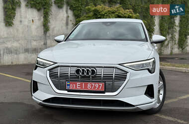Внедорожник / Кроссовер Audi e-tron 2021 в 
