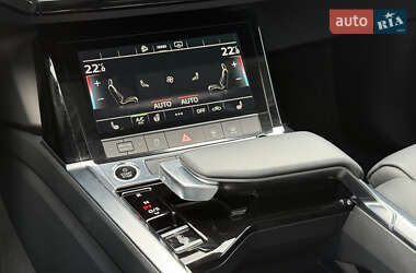 Внедорожник / Кроссовер Audi e-tron 2021 в 