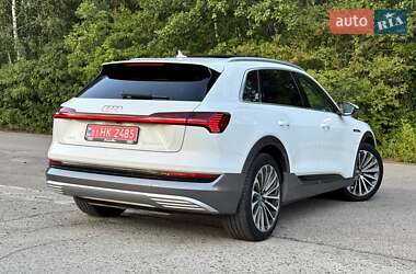 Внедорожник / Кроссовер Audi e-tron 2019 в 