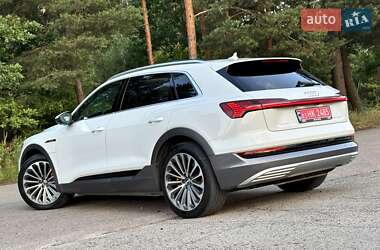 Внедорожник / Кроссовер Audi e-tron 2019 в 