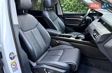Внедорожник / Кроссовер Audi e-tron 2019 в 