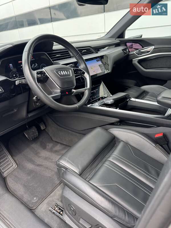 Позашляховик / Кросовер Audi e-tron 2020 в Рівному