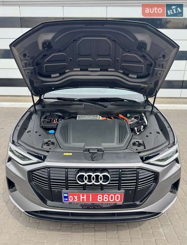 Позашляховик / Кросовер Audi e-tron 2020 в Рівному