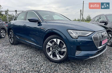 Внедорожник / Кроссовер Audi e-tron 2021 в 