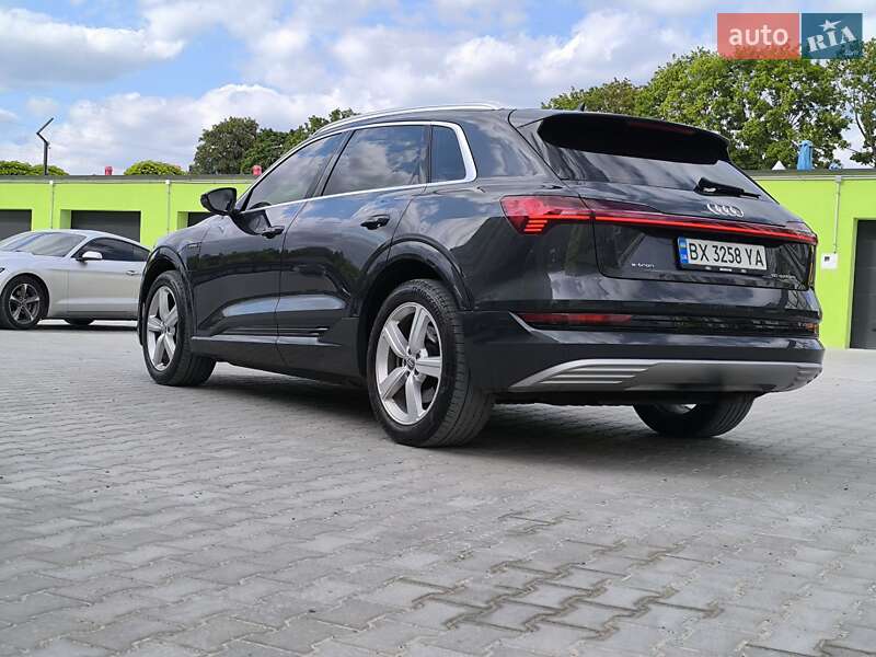 Внедорожник / Кроссовер Audi e-tron 2019 в Каменец-Подольском