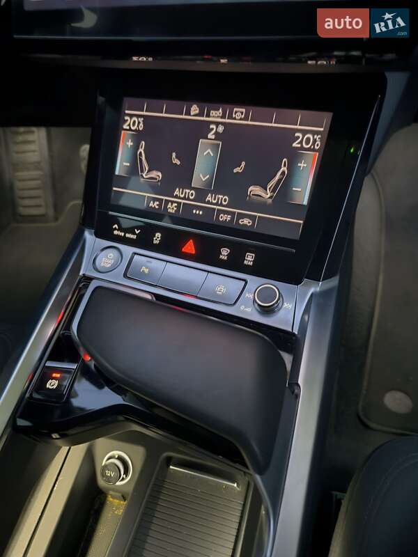 Внедорожник / Кроссовер Audi e-tron 2019 в Каменец-Подольском