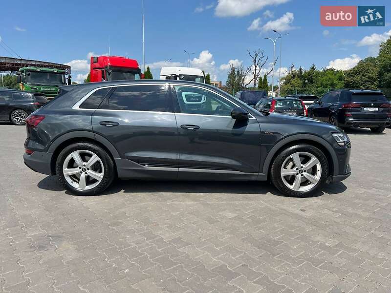 Внедорожник / Кроссовер Audi e-tron 2022 в Виннице