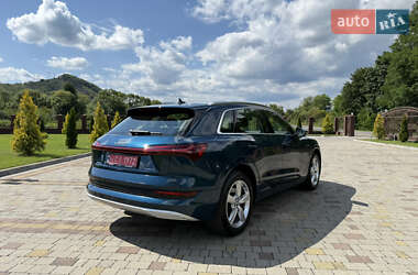 Внедорожник / Кроссовер Audi e-tron 2019 в 