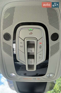 Внедорожник / Кроссовер Audi e-tron 2019 в 