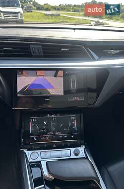 Внедорожник / Кроссовер Audi e-tron 2019 в 