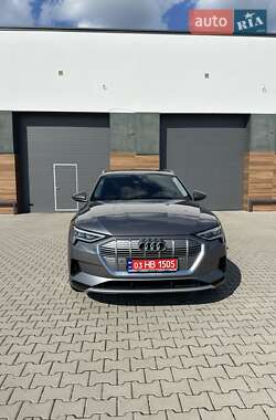 Внедорожник / Кроссовер Audi e-tron 2019 в 
