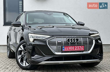Внедорожник / Кроссовер Audi e-tron 2023 в 