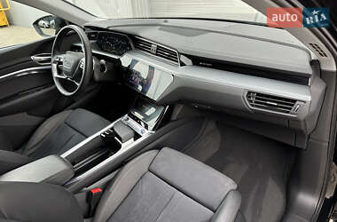 Внедорожник / Кроссовер Audi e-tron 2023 в 