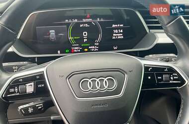 Внедорожник / Кроссовер Audi e-tron 2021 в 