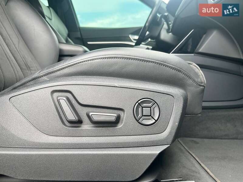 Внедорожник / Кроссовер Audi e-tron 2021 в Киеве