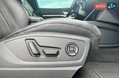 Внедорожник / Кроссовер Audi e-tron 2021 в 