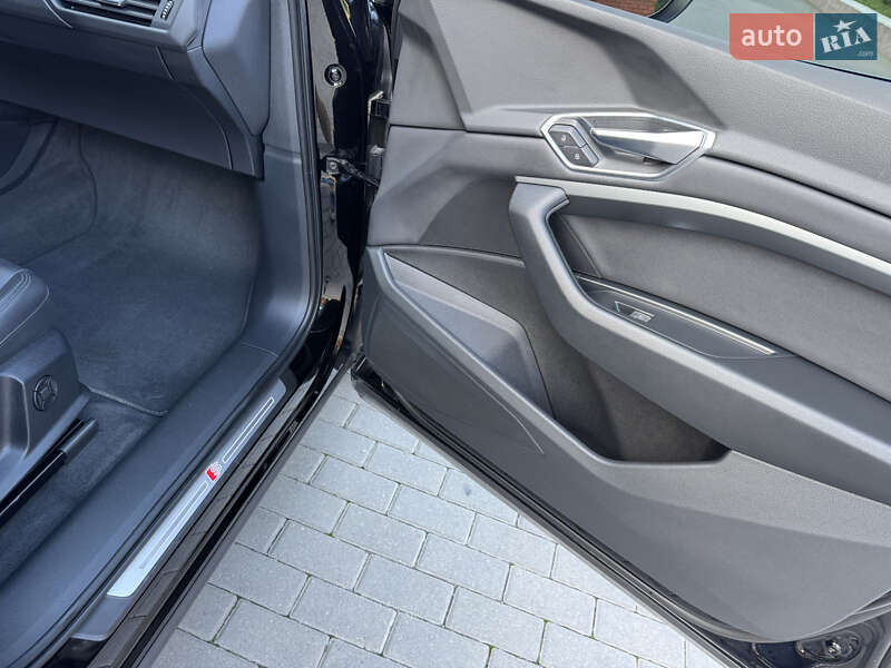 Позашляховик / Кросовер Audi e-tron 2023 в Хмельницькому