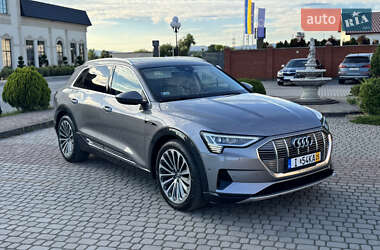 Внедорожник / Кроссовер Audi e-tron 2019 в 