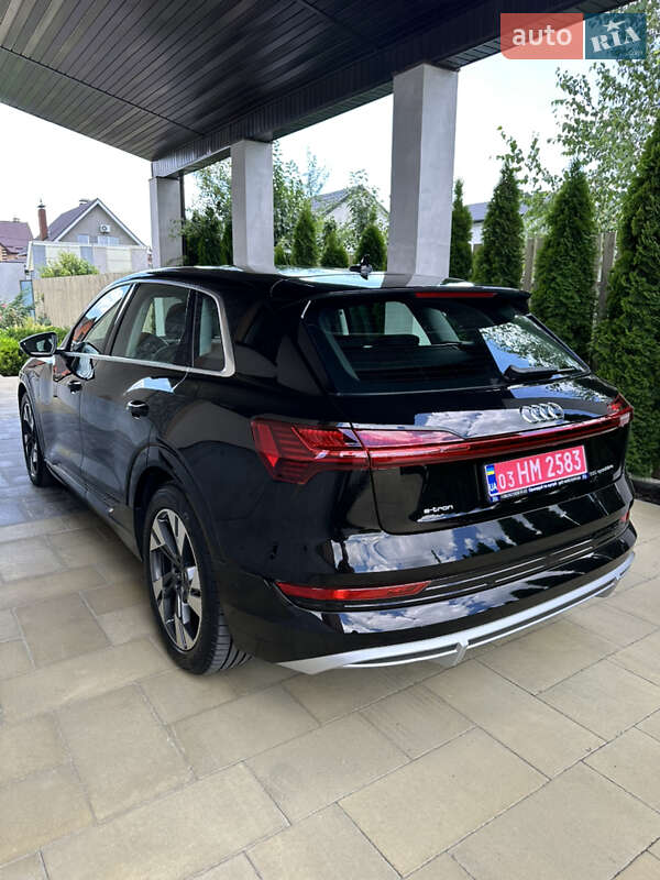 Внедорожник / Кроссовер Audi e-tron 2023 в Киеве