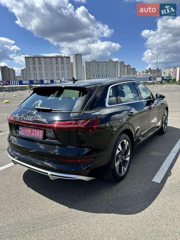 Внедорожник / Кроссовер Audi e-tron 2023 в Киеве
