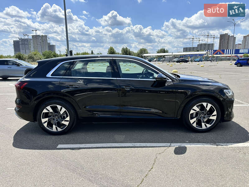 Внедорожник / Кроссовер Audi e-tron 2023 в Киеве