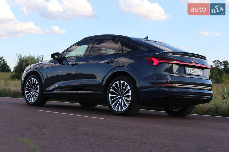 Внедорожник / Кроссовер Audi e-tron 2022 в Киеве