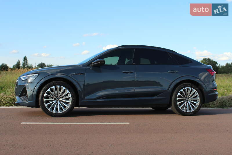 Внедорожник / Кроссовер Audi e-tron 2022 в Киеве