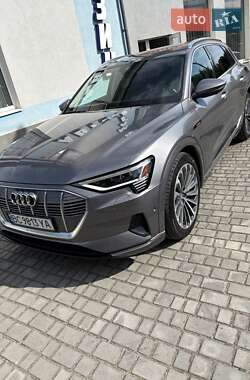 Внедорожник / Кроссовер Audi e-tron 2019 в 