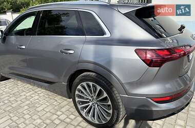 Внедорожник / Кроссовер Audi e-tron 2019 в 