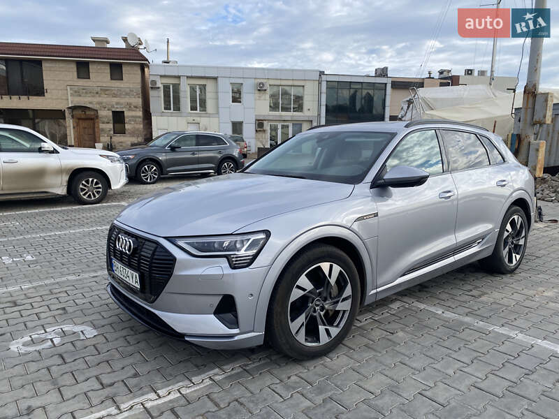 Audi e-tron 2021