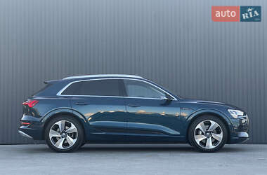 Внедорожник / Кроссовер Audi e-tron 2019 в 