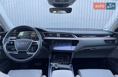 Внедорожник / Кроссовер Audi e-tron 2019 в 