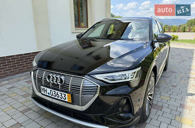 Внедорожник / Кроссовер Audi e-tron 2020 в 