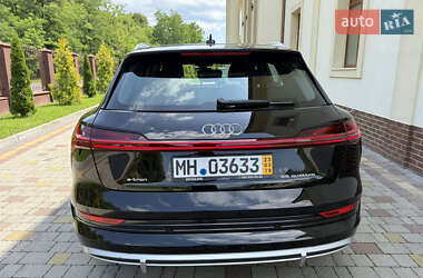 Внедорожник / Кроссовер Audi e-tron 2020 в 