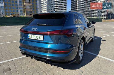Внедорожник / Кроссовер Audi e-tron 2019 в 