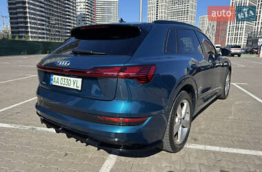 Внедорожник / Кроссовер Audi e-tron 2019 в 