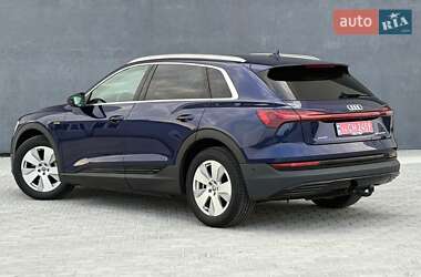 Внедорожник / Кроссовер Audi e-tron 2020 в 