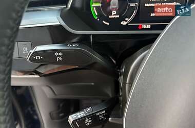 Внедорожник / Кроссовер Audi e-tron 2020 в 