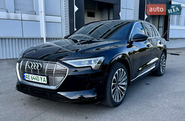 Внедорожник / Кроссовер Audi e-tron 2022 в Днепре