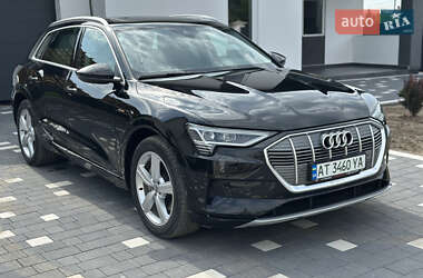 Внедорожник / Кроссовер Audi e-tron 2020 в 