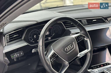 Внедорожник / Кроссовер Audi e-tron 2020 в 