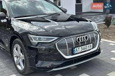 Внедорожник / Кроссовер Audi e-tron 2020 в 