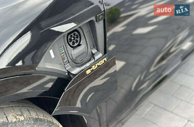 Внедорожник / Кроссовер Audi e-tron 2020 в 