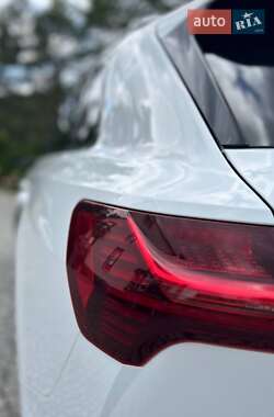 Внедорожник / Кроссовер Audi e-tron 2019 в 