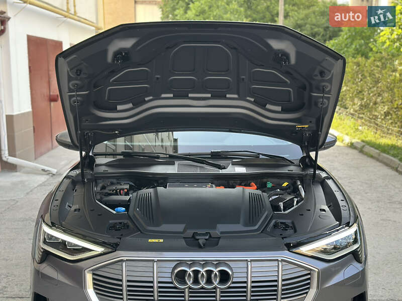 Внедорожник / Кроссовер Audi e-tron 2019 в Ивано-Франковске