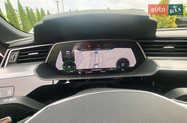 Внедорожник / Кроссовер Audi e-tron 2020 в 